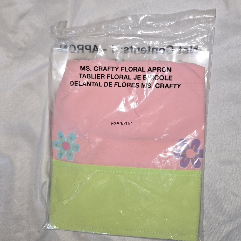 Avon Pink and Green Kids Floral Gardening Iron On Letters For Your Name Apron - Picture 5 of 7